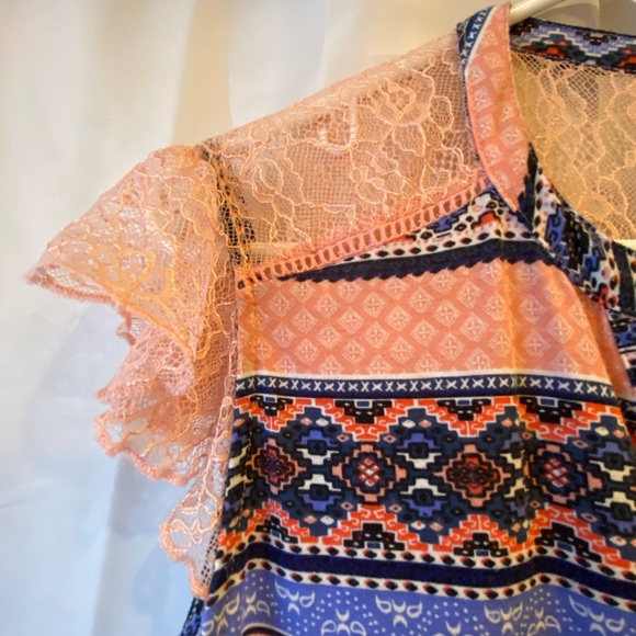 Plus size tops - Picture 4 of 13